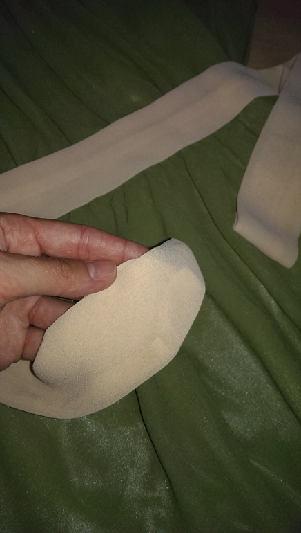 Зелёное платье в оригинале !