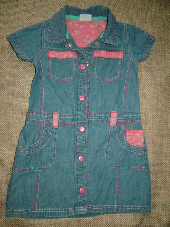 сарафаны Next на 3-4 года 600 рублей оба.