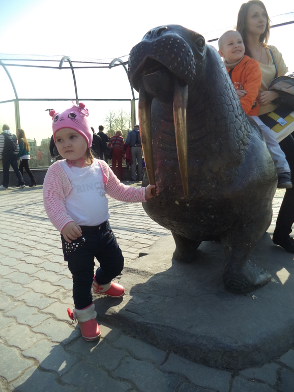 Элине 2 года.