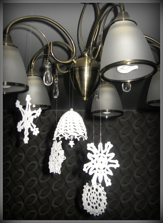 И я вязала мобиль для люстры на НГ