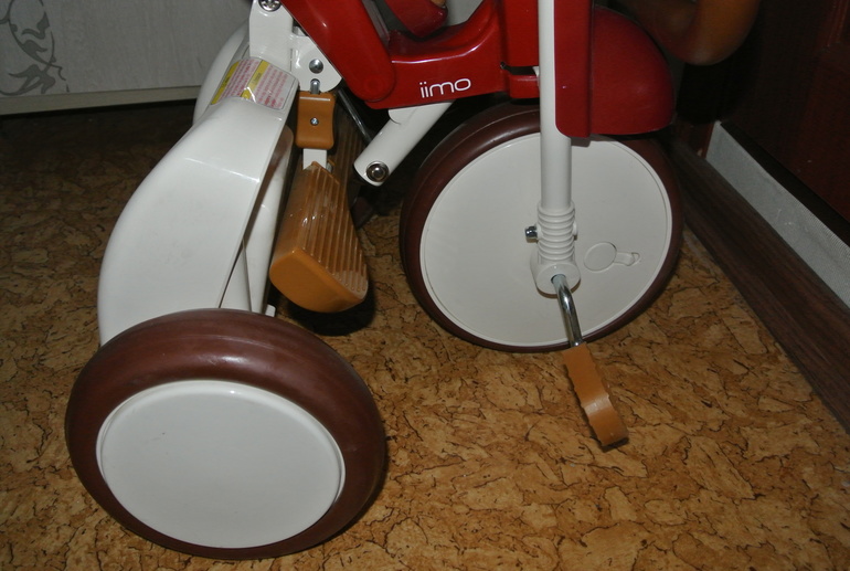 Продаю удобный трехколесный велосипед Rich Toys IIMO.