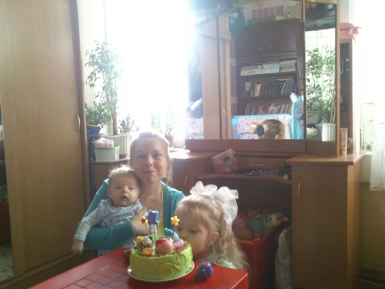 Полиночке три годика