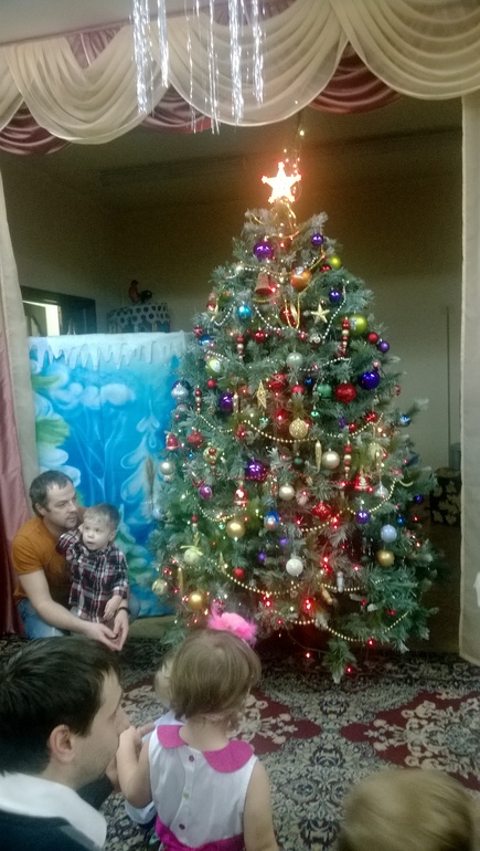 Первая Елка в садике