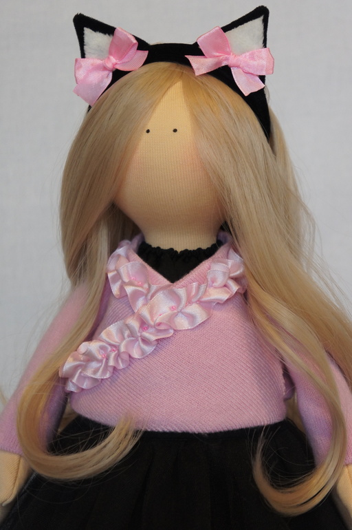 Леся,Артёмка и кошечка Соня.