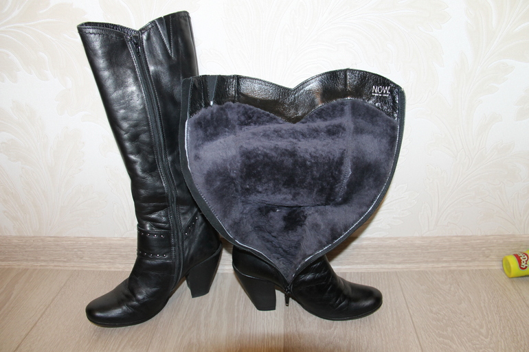 Немножко обуви БУ в хорошем состоянии!!!