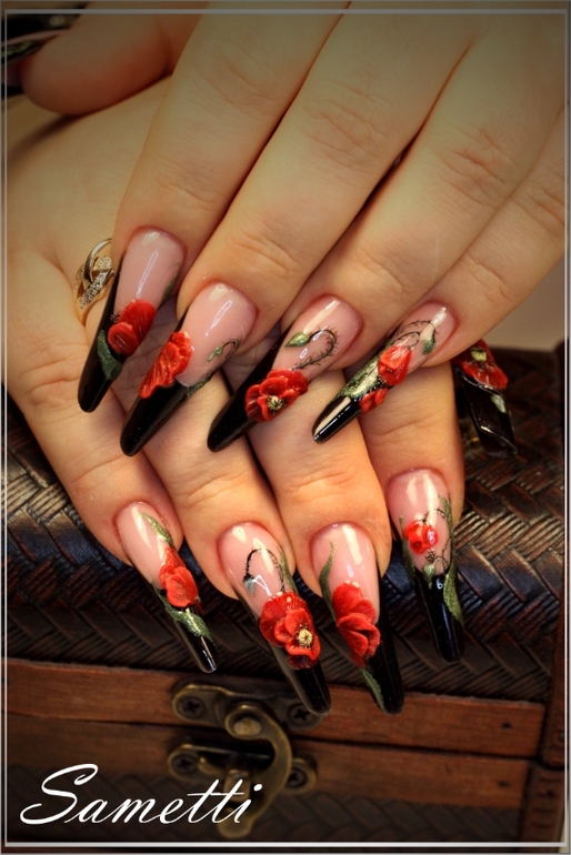 Маки на черном