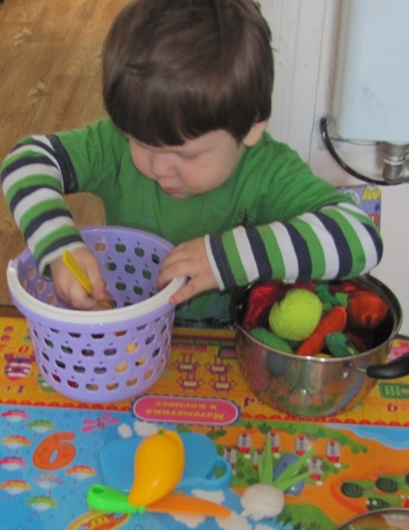 Пока мама готовила...