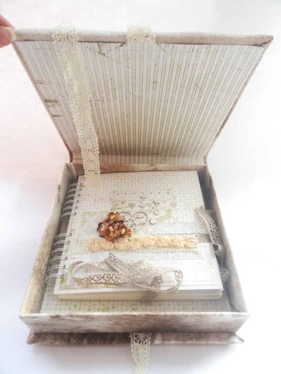 Сважебный альбом для очень красивой пары