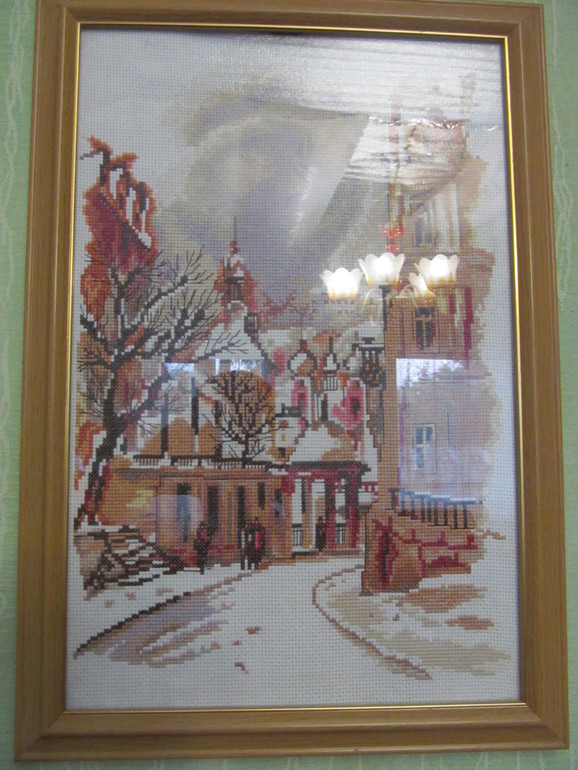 Я человек творческий:хочу творю,хочу вытворяю)))Мои работы:картины вышытые крестиком.