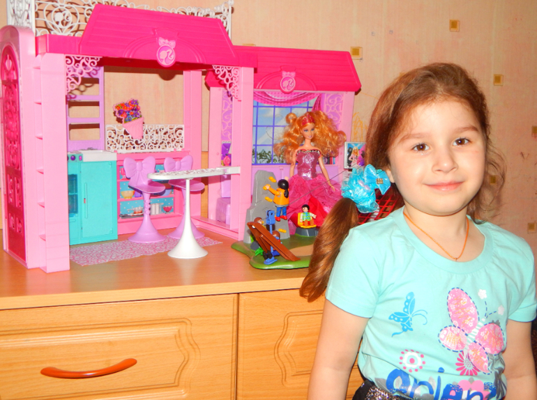 Вот и старшая:)