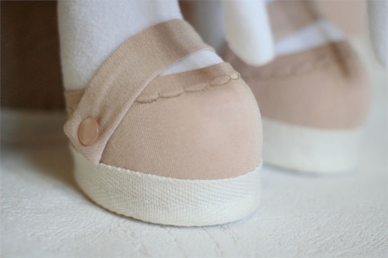 Зайчики, которые уже давно разъехались по семьям ))) Очень много фото )