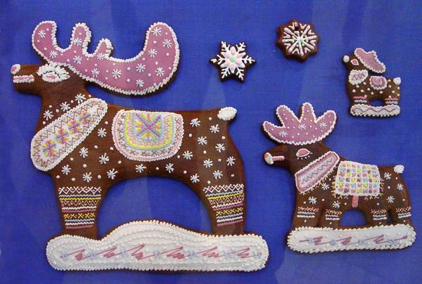 Украшаем новогодние пряники.