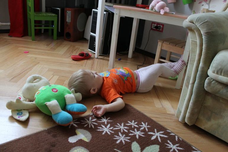 Дашка капризничает!!