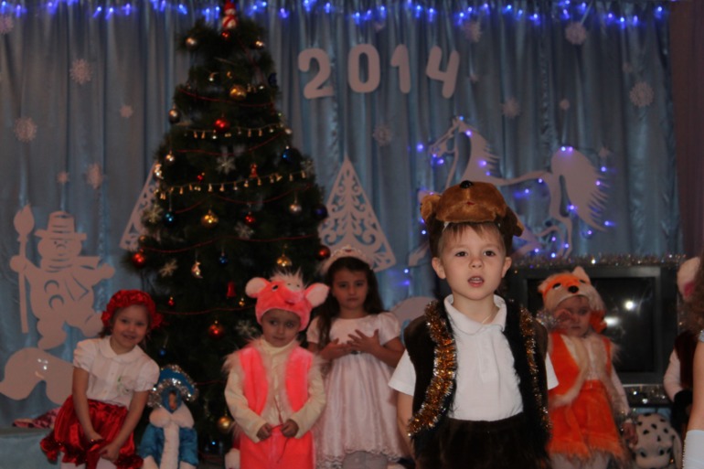Наш утренник-2013. Мишка.