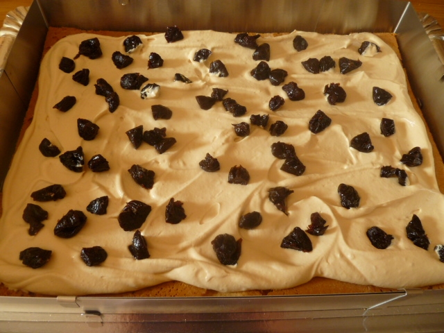 Кремовый на юбилей.