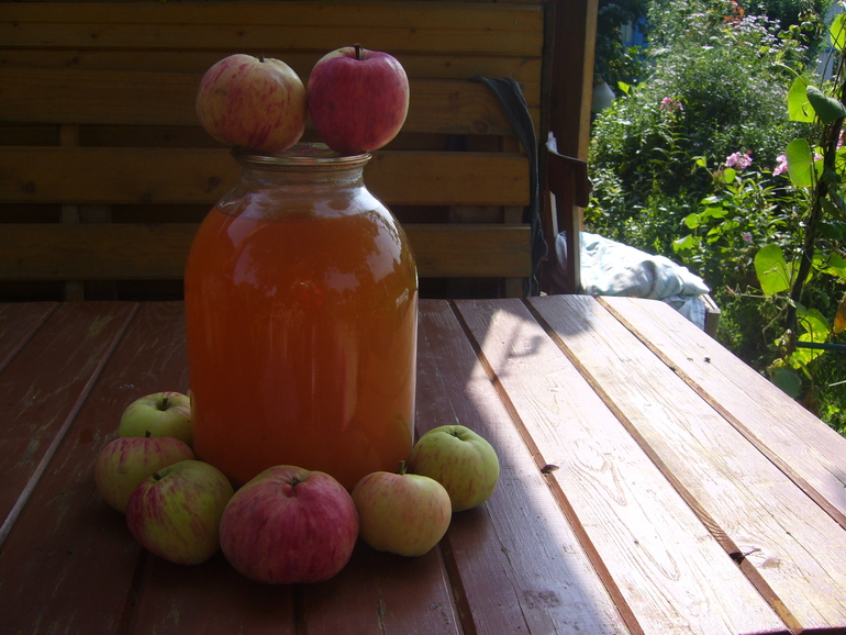 Яблочный сок!