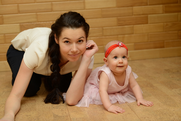 идет ли мне темненькой?и форма бровей?