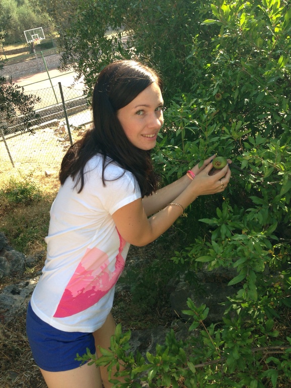 Девчонки! Хочу красную помаду!