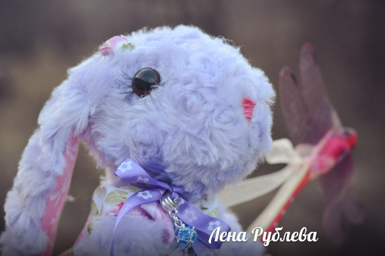 Фиалочка и стрекозка :)