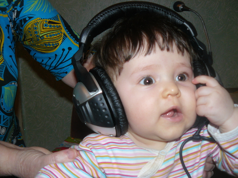 Нашему солнышку сегодня семь месяцев!!!