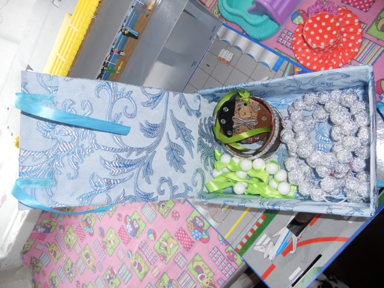 Вот такая бижутерия у нас получилась на конкурс в садик))!