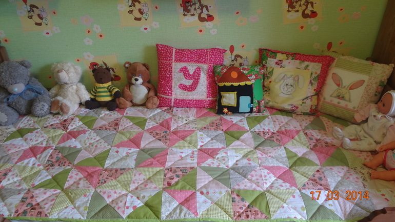 Два покрывала в детскую.