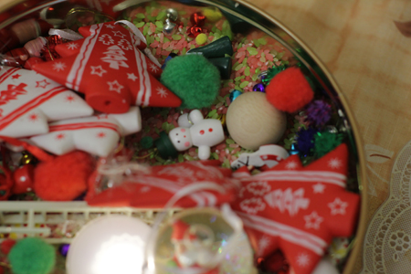 Сенсорная коробка новогодняя