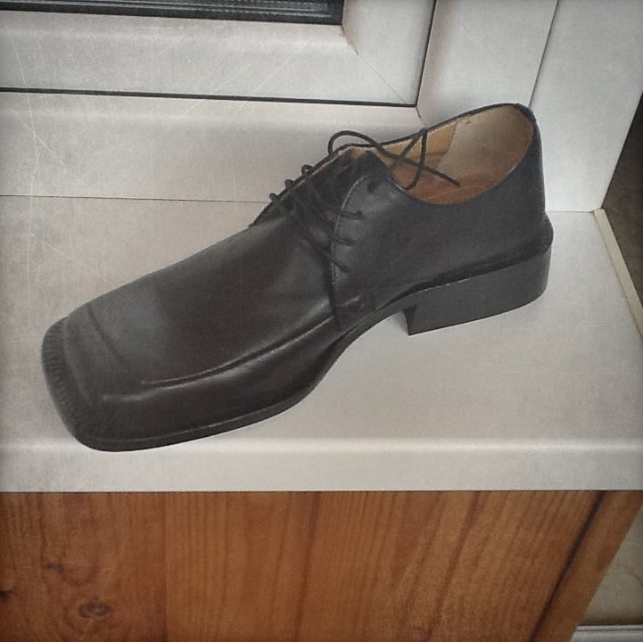 Продам новые мужские итальянские туфли 41 размер 2200р.