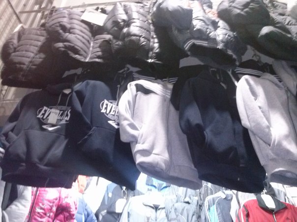 Споритвные костюмы мужские 1200 руб