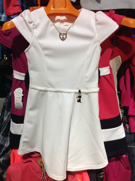 500 руб. много платьев