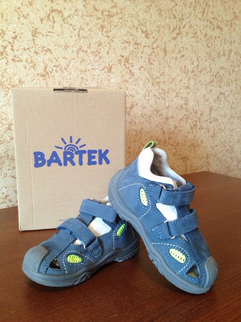 закрытые сандалии Bartek