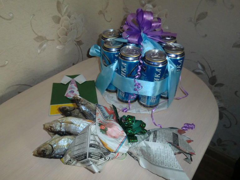 Вот так сегодня поздравили нашего папу))