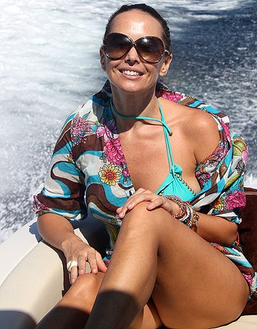 Красавица, умница и вообще приятная во всех отношениях девушка)...