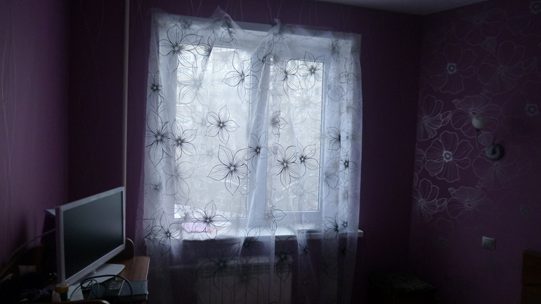 Посоветуйте цвет штор в спальню, пожалуйста