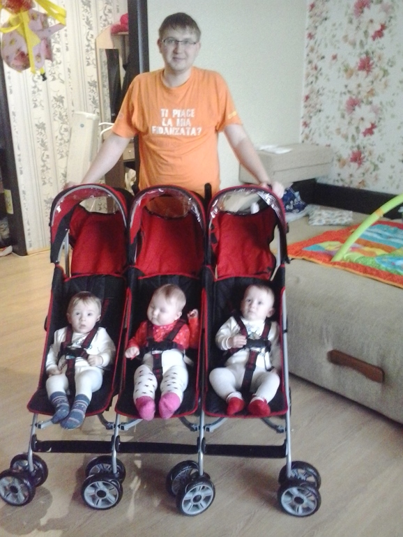 Коротко о нас)))