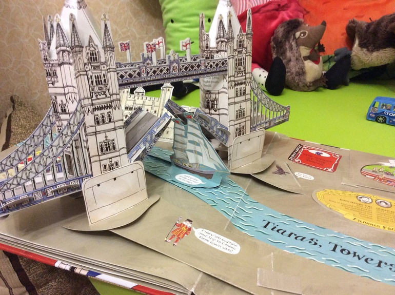 Наш настольный Лондон.