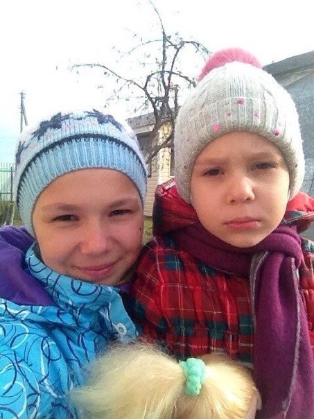 Сестренки...