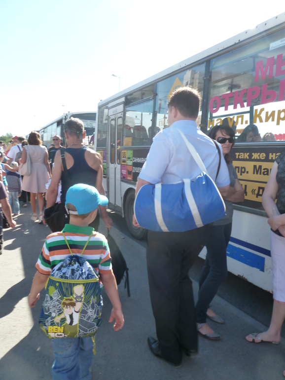 Мама, ты мне завидуешь, да?))