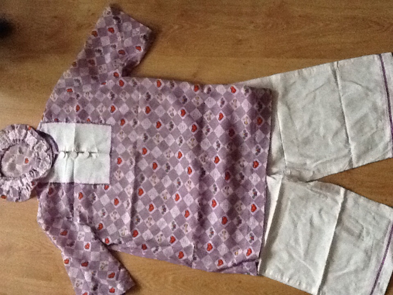 Костюмы ( отдам!)