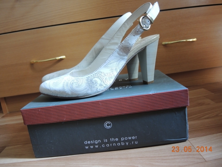 Туфли открытые Carnaby 39 р-р (Москва)