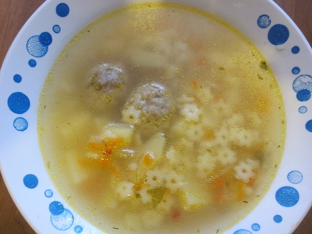 Звёздный суп с фрикадельками.