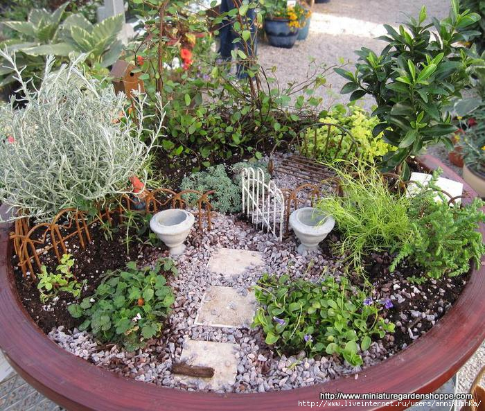 САД в МИНИАТЮРЕ /интерьерное/