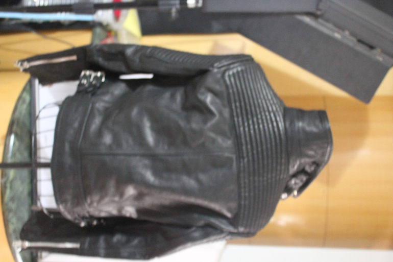 Кожаная куртка???