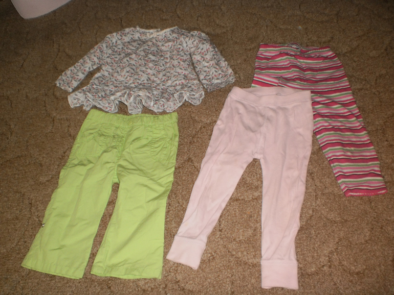 Отдам вещи надевочку 1,5-2 года и игрушки