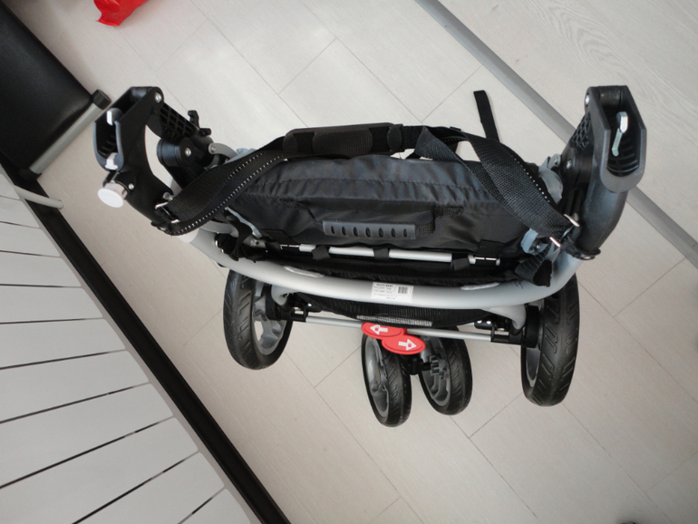 Теперь и нас есть Valco Baby Snap))))