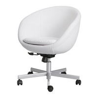 Поможете найти стул?! Заодно новую кухню показала... :)