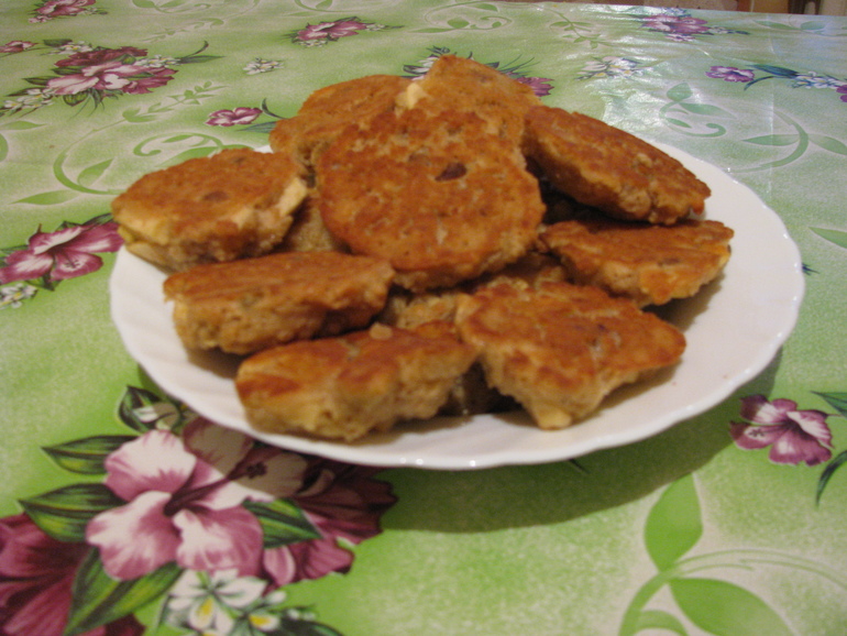 Овсяное печенье с изюмом и яблоком