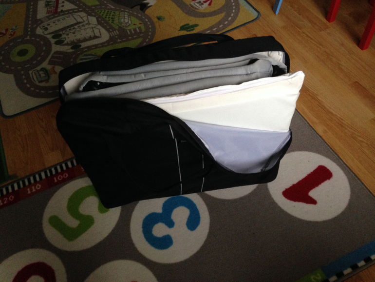 Детский складной манеж-кровать от BabyBjorn