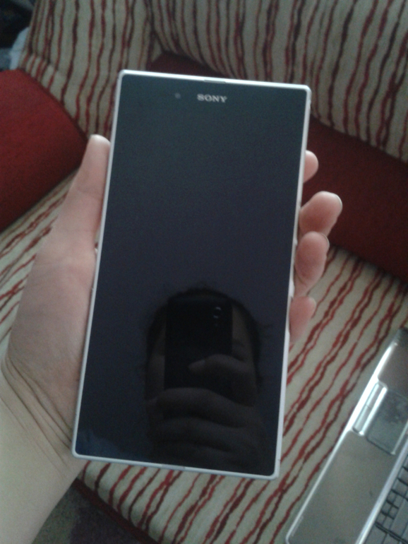 Хочешь новый телефон?! урони старый в толчок))))