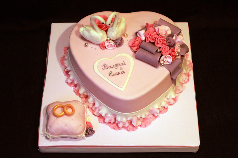 На маленькую свадьбу.